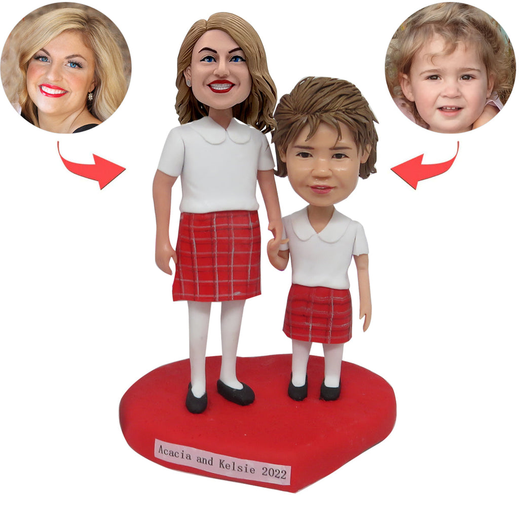 Cabezudo personalizado de mamá e hijo con camiseta blanca