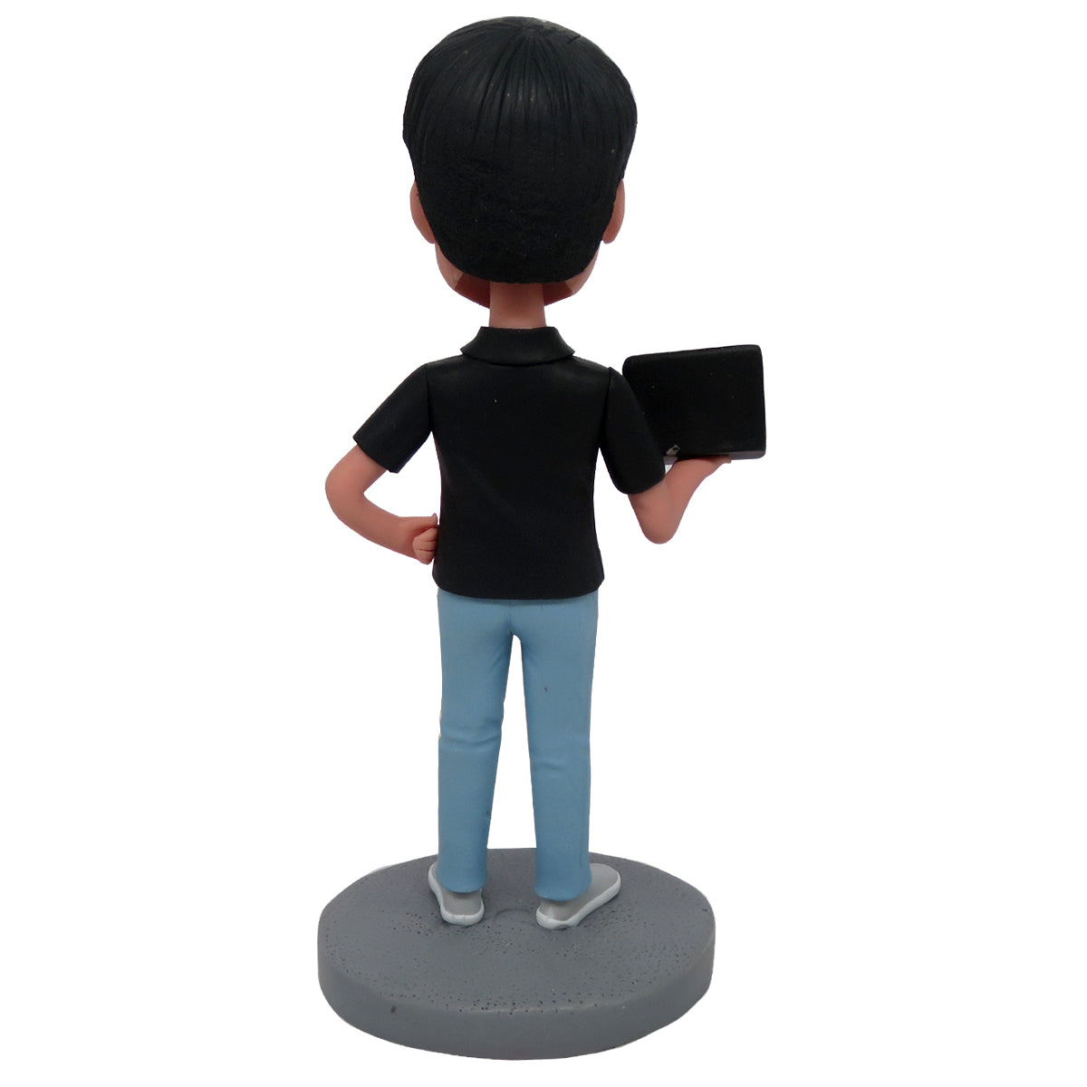 Ingeniero de software masculino Cabezudo personalizado con computadora