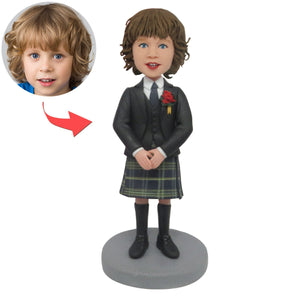 Muñeca Bobble Head personalizada para niño con uniformes a cuadros