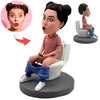 Cabezudos personalizados Mujeres humorísticas sentadas en el inodoro