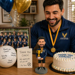 Cabezudo masculino personalizado con trofeo de campeonato