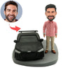 Cabezudo masculino personalizado con un coche