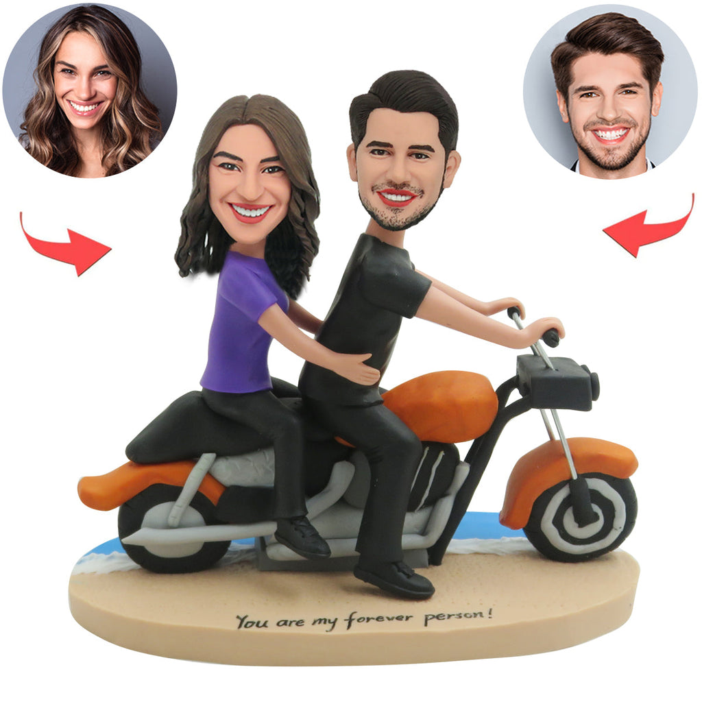 Cabezudo de pareja personalizado con locomotora