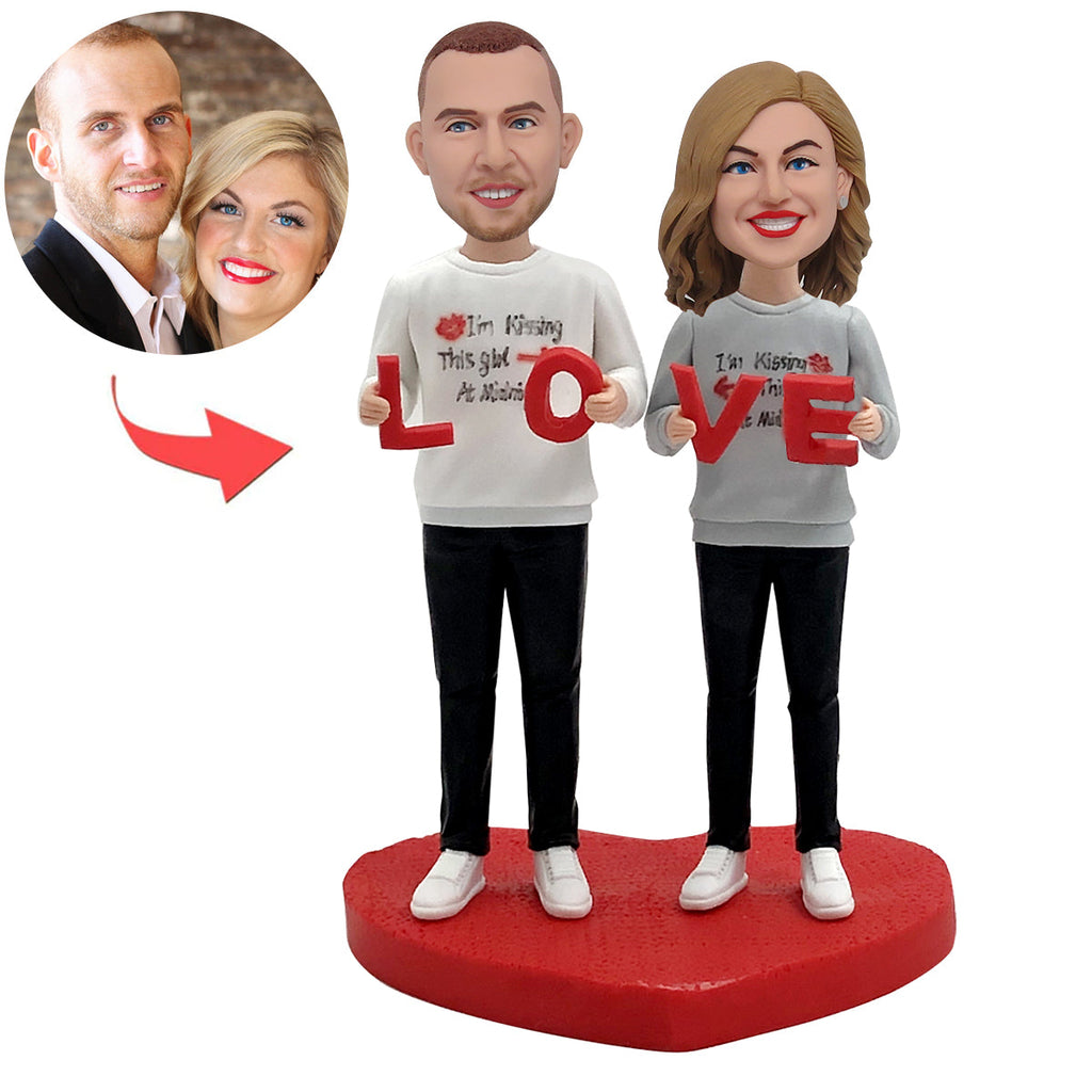 Cabezudo de pareja personalizado con “LOVE”