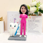 Figura de dentista personalizada con diente