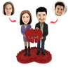 Bobble Head de pareja personalizada con corazón amoroso