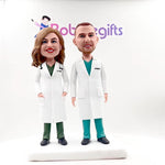 Cabezudo personalizado para pareja de súper doctores